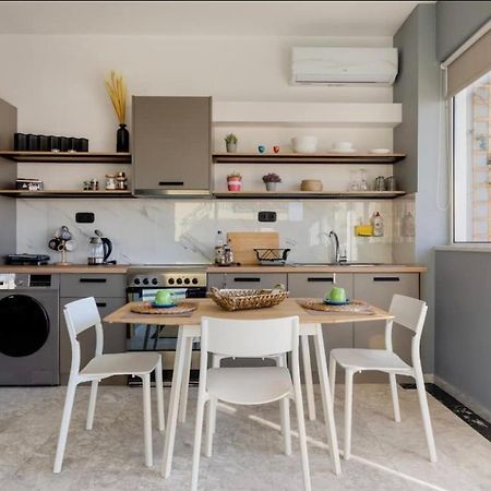 Loft With Private Parking Appartement Athene Buitenkant foto